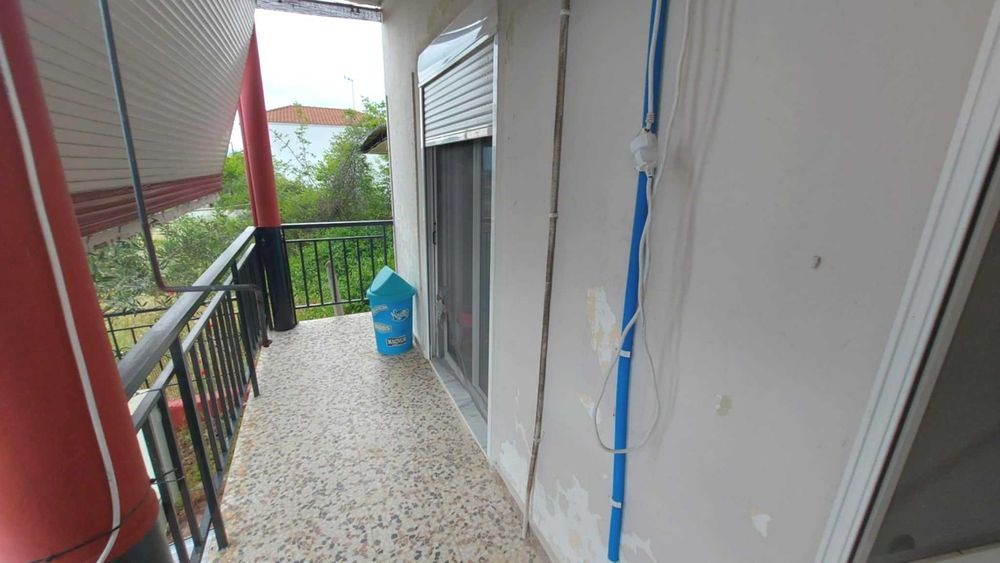 Продава къща с площ 79 м2 и двор 200 м2 в Аспровалта, Гърция