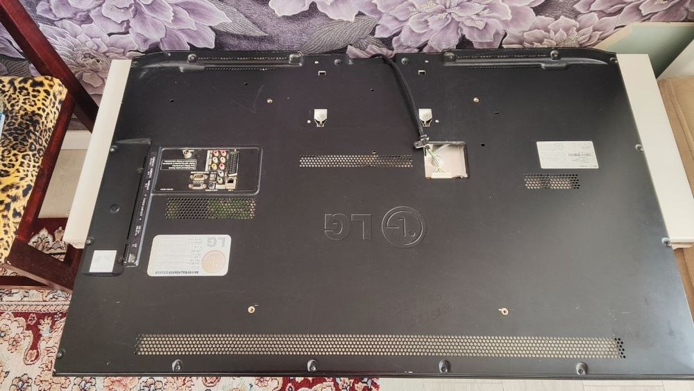 Телевизор LG 42lv3700, 42 дюйма