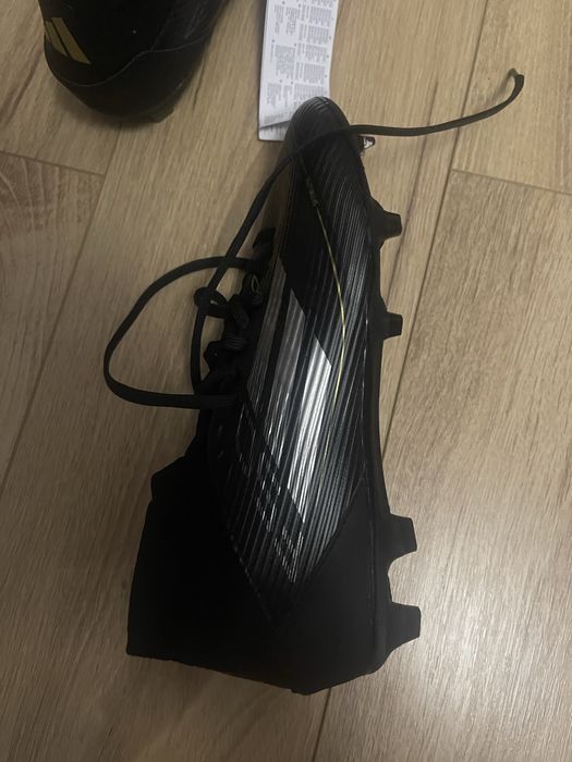 Ghete de fotbal f50