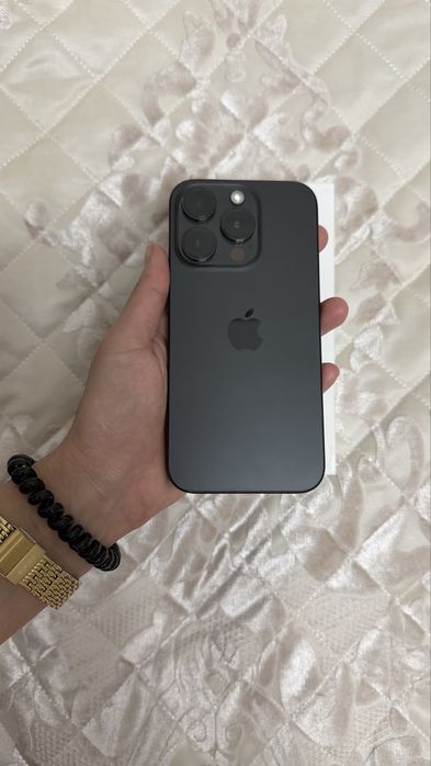 Продам айфон 15 про, цвет черный