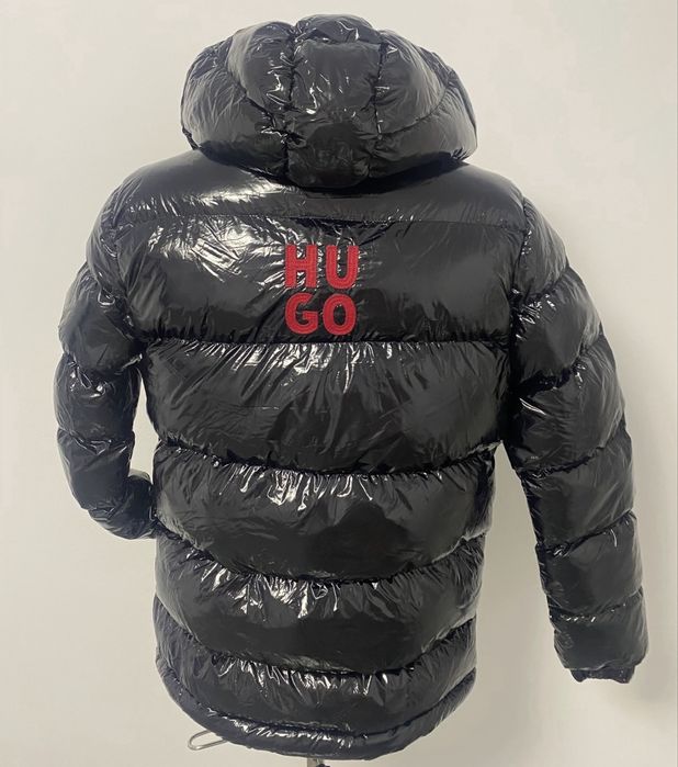 Geaca hugo am doar marime XXL !