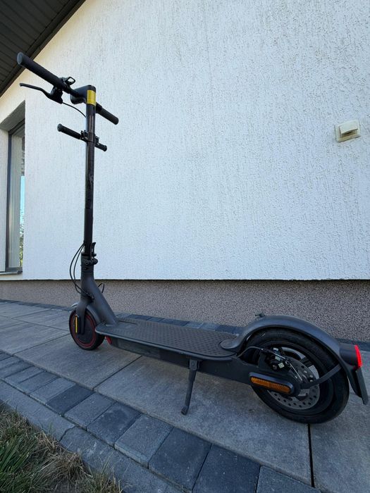 Xiaomi Mi Electric Scooter Pro 2 – Stare excelentă – 400 km – Proprietar