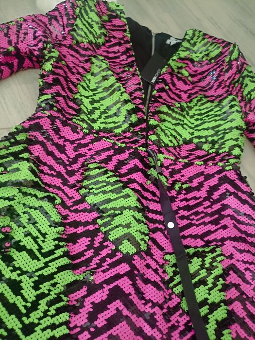 Супер ефектна дамска рокля с пайети