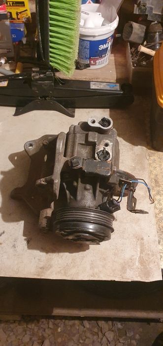 Продам компрессор кондиционера.