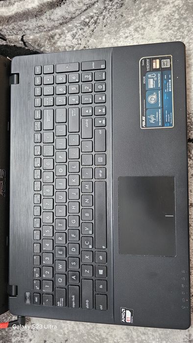 Laptop Asus X552E