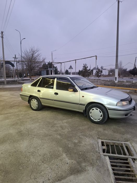 Nexia 1 sotiladi. Holati yaxshi. 2007 yil 315 000 km.