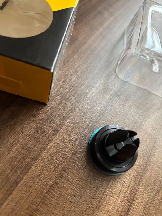 Магнитен държач за смартфон за кола