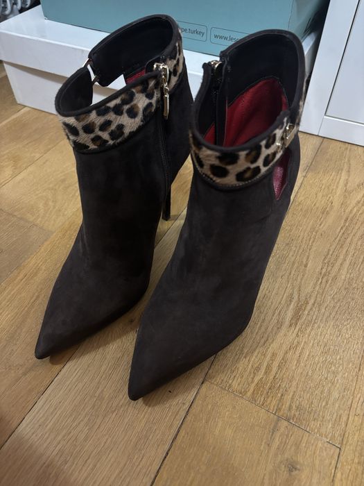 Cesare Paciotti боти