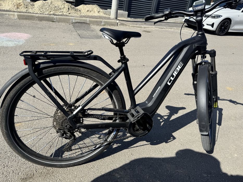 Bicicleta hibrid cube turing pro