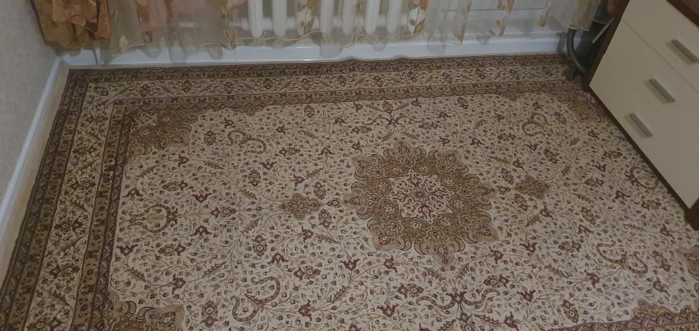 Срочно ,срочно ! Продам ковер