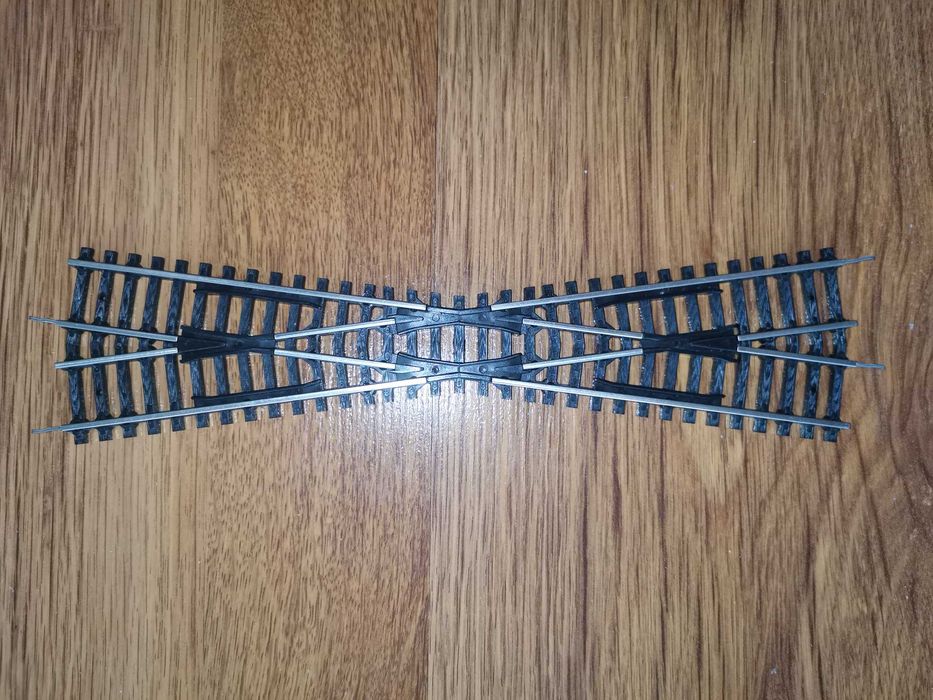 Trenulet locomotiva macaz incrucisare Piko (Fleischmann Roco Trix)