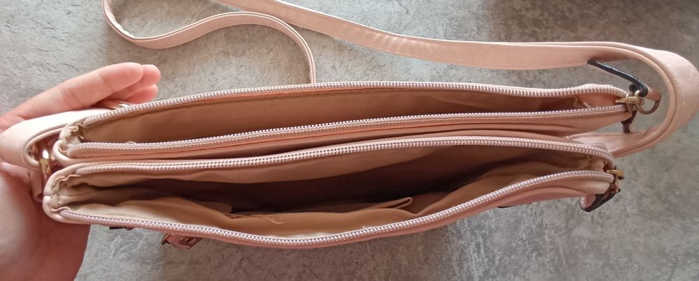 Дамски чанти-спортни и елегантни