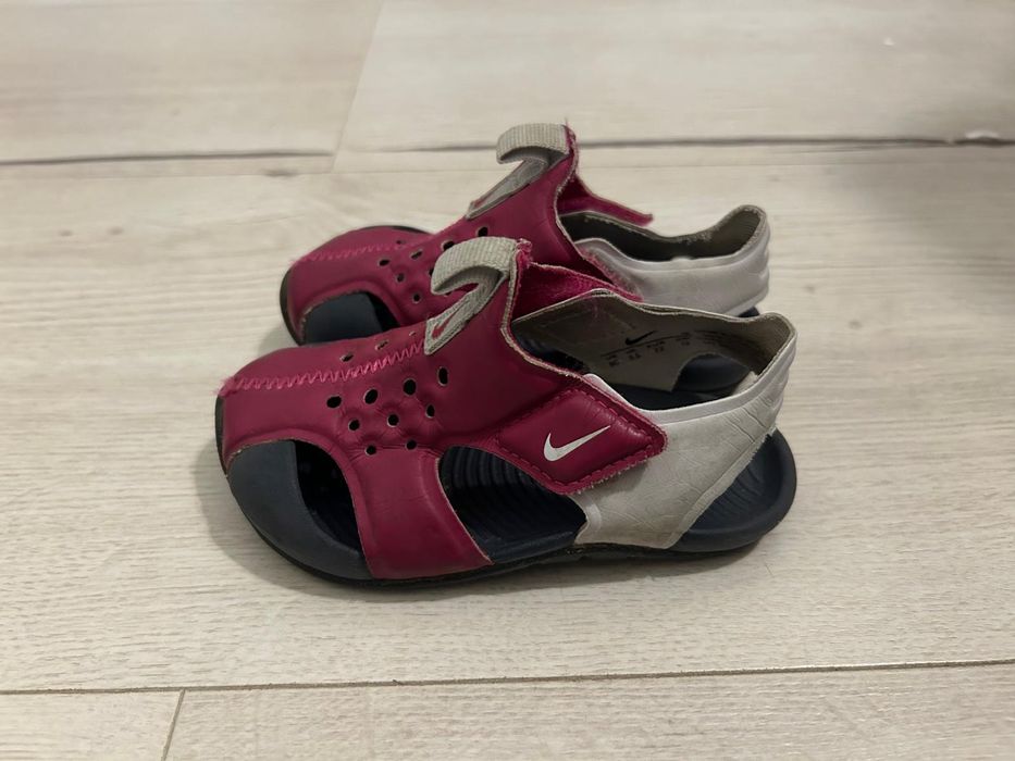 Sandale nike fetita 22
