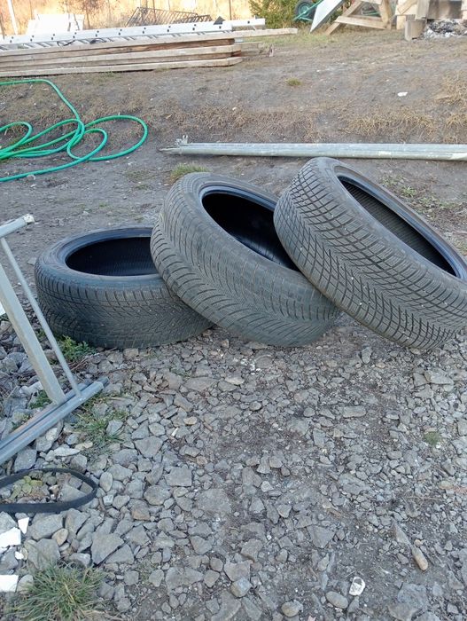 De vânzare 3 anvelope all season 245/45 19,2 buc Good Year,1 buc Nokie