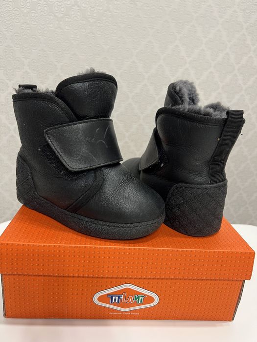 Зимнии угги с твердой пяткой