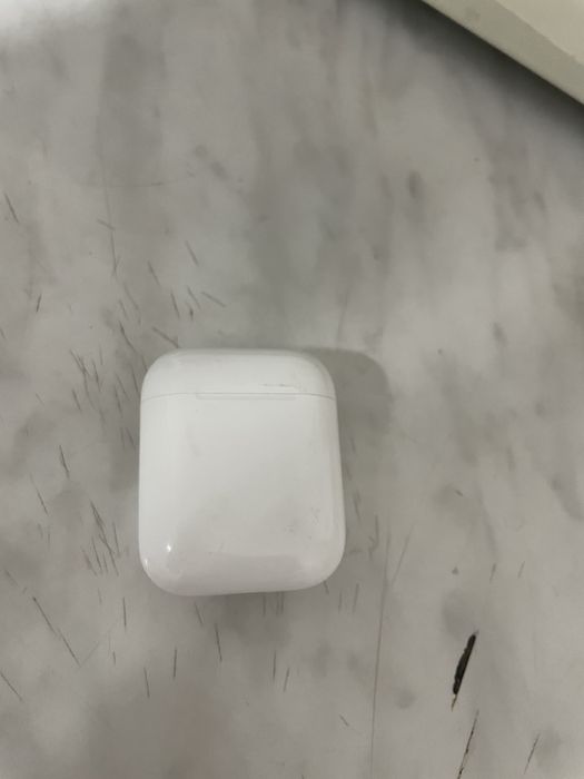 не рабочий airpoods