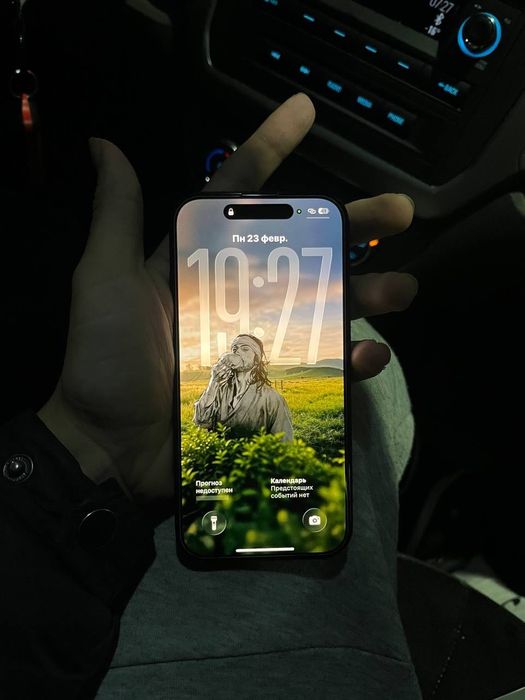 iPhone 16 с гарантии