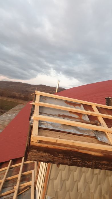 Meseriaș Acoperișuri / Dulgherie, Montaj Tablă și Jgheaburi