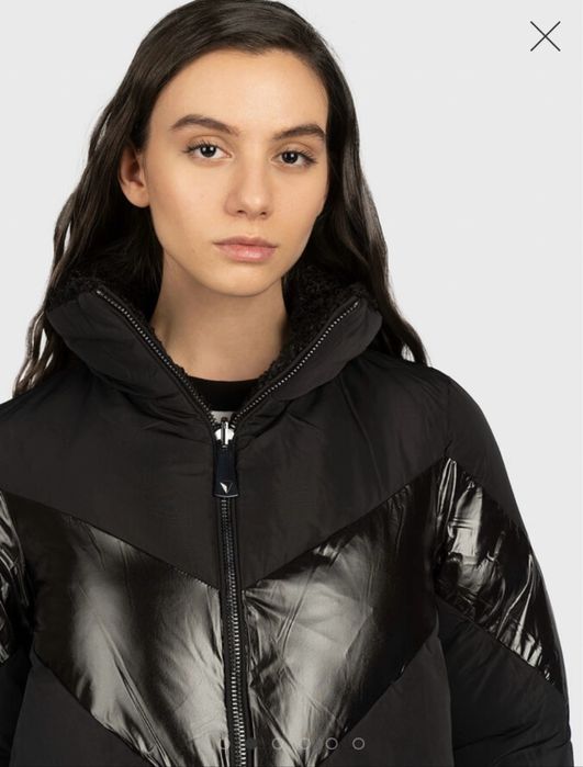 geaca iarna cu 2 fete Guess marimea XS300