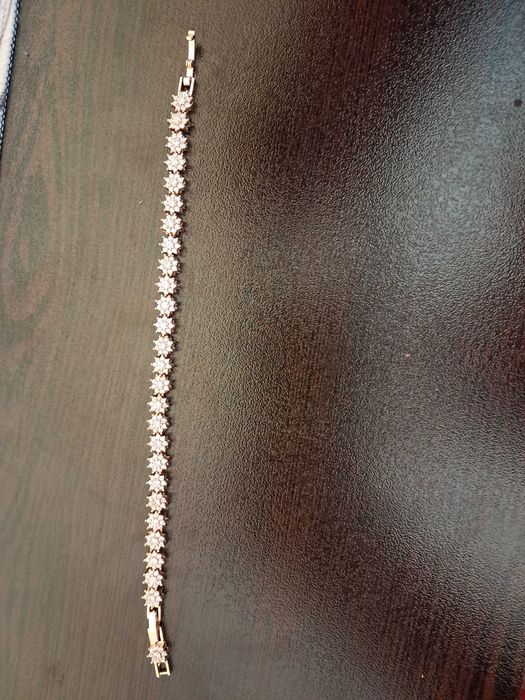 Продавам Дамски Бижута