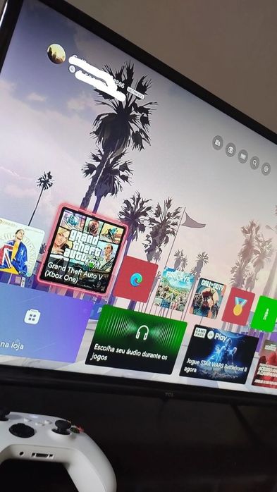 Продам Xbox one X. 300игр.