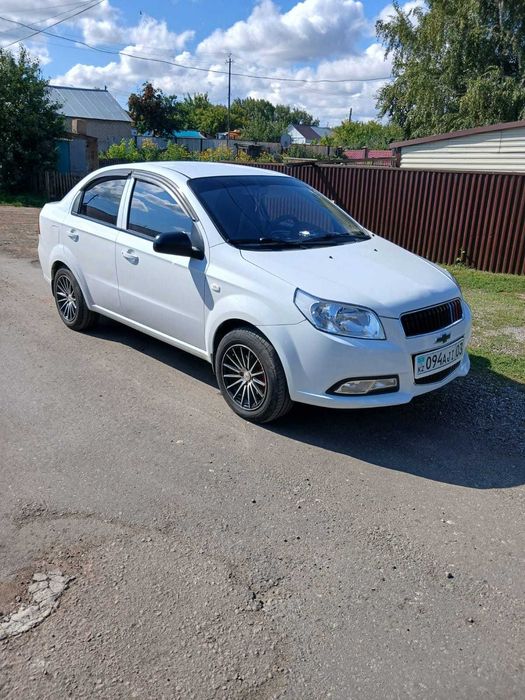 Срочно продам машину Шевроле Нексия