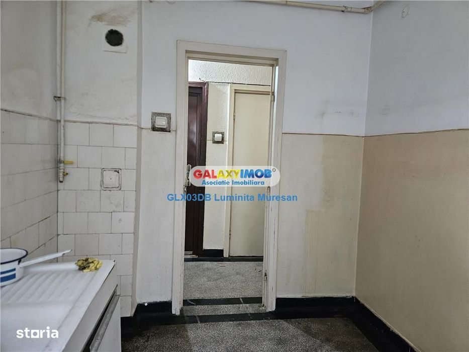 Vanzare apartament 2 camere semidecomandat Aleea Trandafirilor