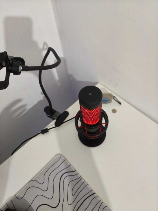 Игровой микрофон HyperX QuadCast USB / В идеале