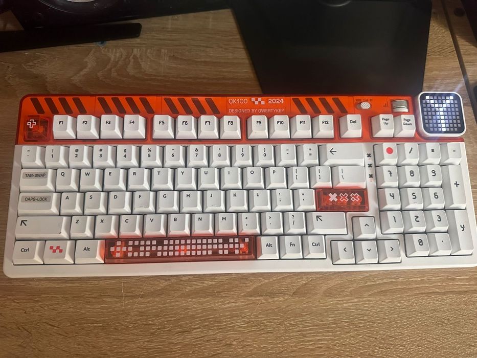 Tastatura Qwertykey qk100 APEX
