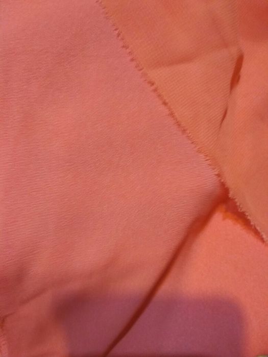 Продается два куска ткани розового цвета