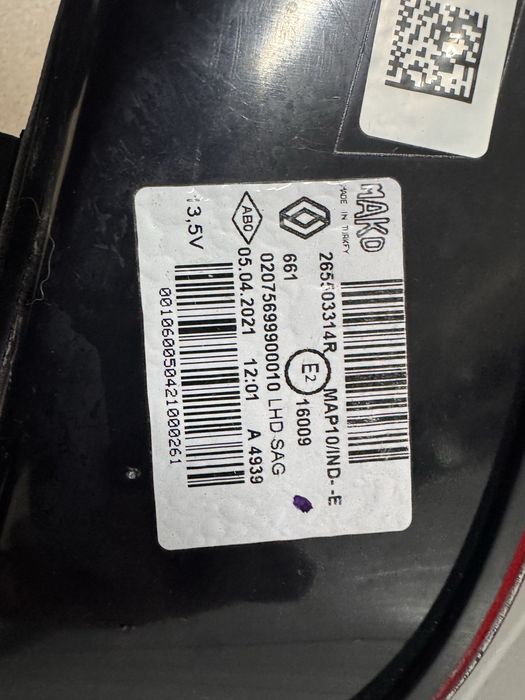 Lampa stop stanga/dreapta pe portbagaj Renault Megane 4 Sedan