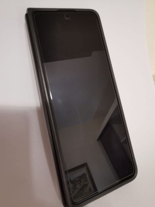 Продавам Samsung Z Fold 5 512GB