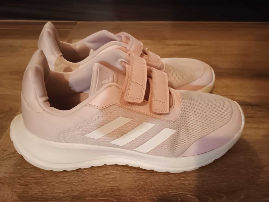 Дамски маратонки Adidas 40 номер