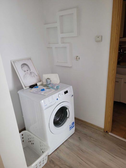 Inchiriez apartament Rm Valcea