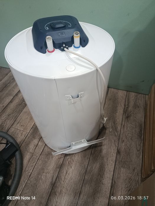 Бойлер 100 литров Ariston BLU1 R ABS б/у