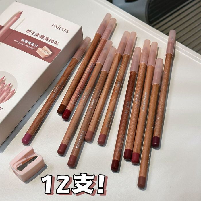 Помада карандаш  12 хил