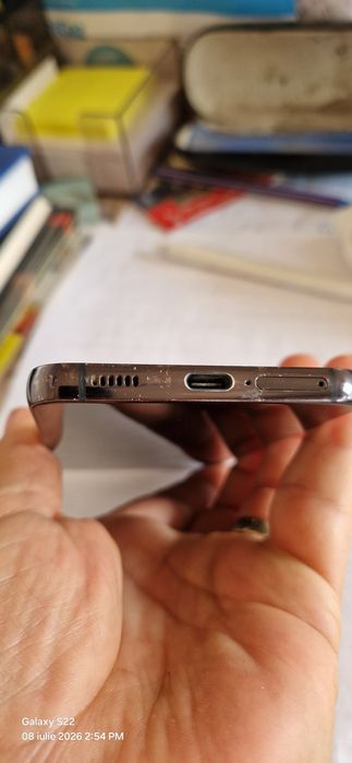 Vând telefon Samsung S22, în perfectă stare de funcționare, merge perfect, tine bateria  foarte bine.