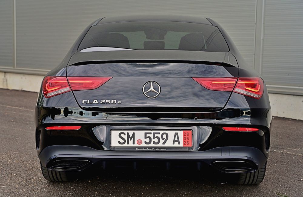 Mercedes-Benz CLA 250e AMG Line Plug-In Hybrid 218 CP | 2021 | Night Black Metallic |