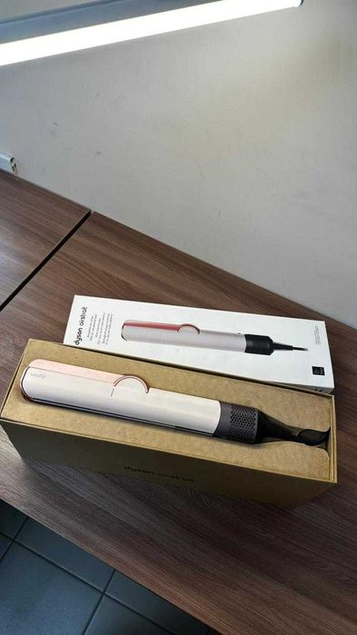 Продаю выпрямитель Dyson