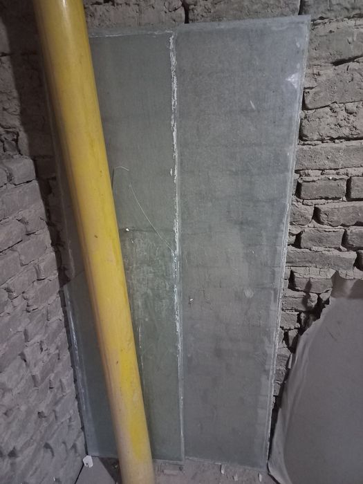 Ромка ва эшиклар сотилади.