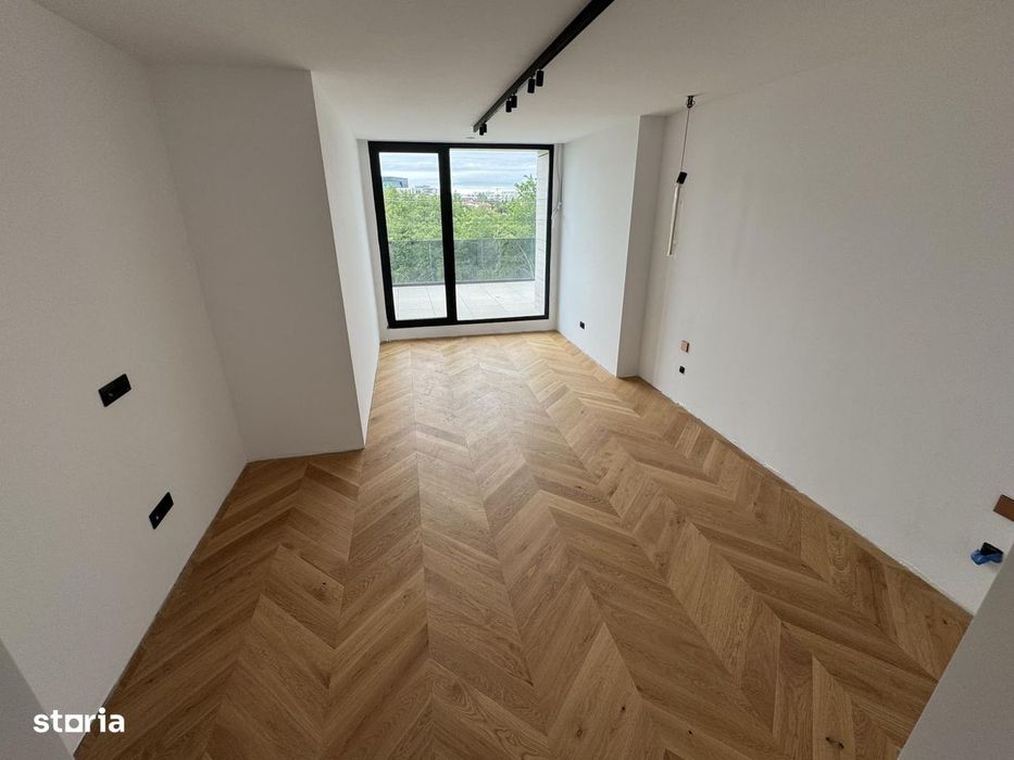 Vila LUX| 400mp |5-6 Camere |2 Parcari |intre OMV - Erou Iancu
