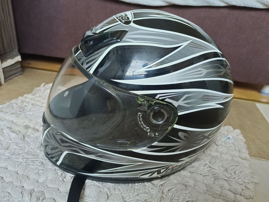 Продавам каска Nitro