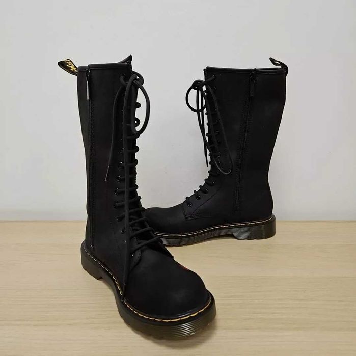 Ботуши/кубинки Dr. Martens 1914 Y Vonda Red Roses Floral Black Boots