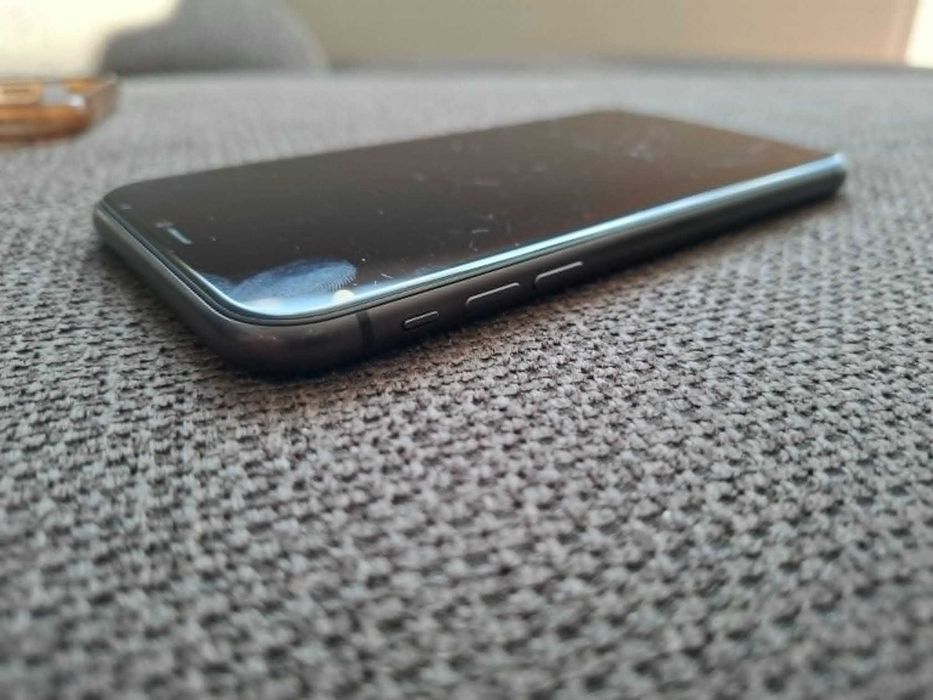 iPhone 11 64GB Black, Face ID, без iCloud, с кутия