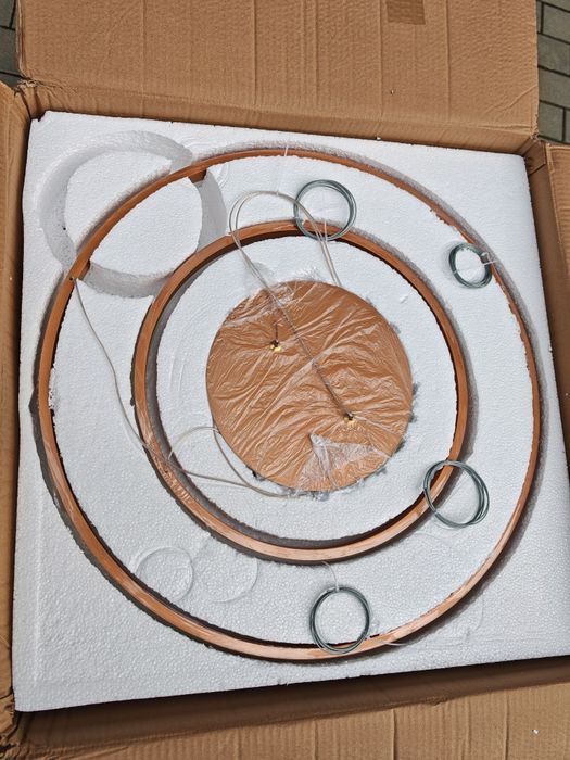 Кръгове, висящи светещи ЛЕД рингове златни, кафе, розово злато