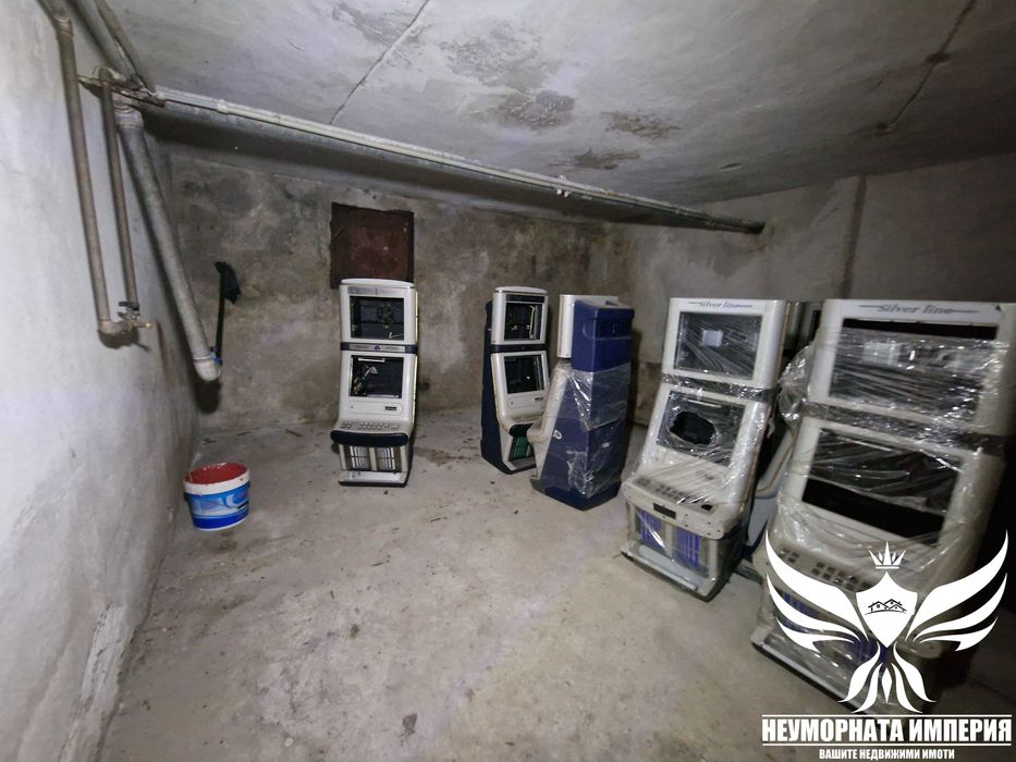 Продавам помещение, игрална зала, казино 330РЗП център гр.Лъки