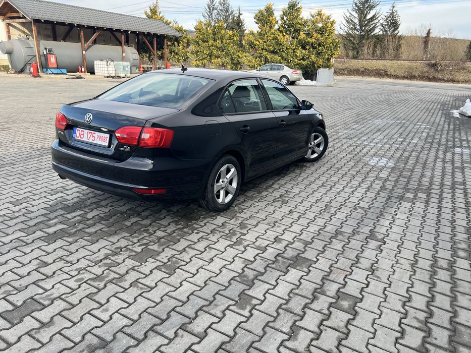 Vand VW Jetta 1.6 diesel , euro 5 !