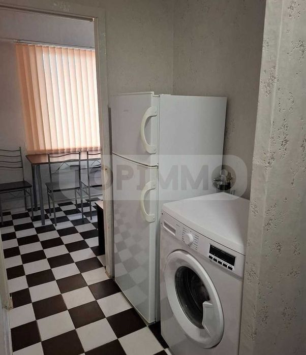 Дава се под наем Тристаен апартамент в Варна, Цветен квартал - 80 кв.м за 488.58 € - Снимка #4