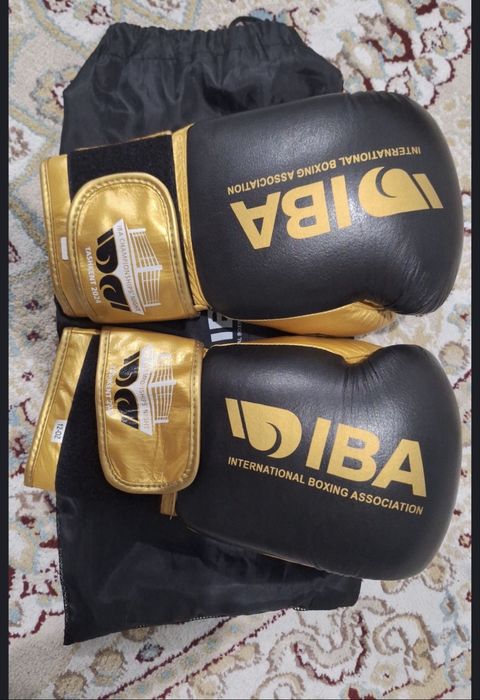 Боксёр перчатка