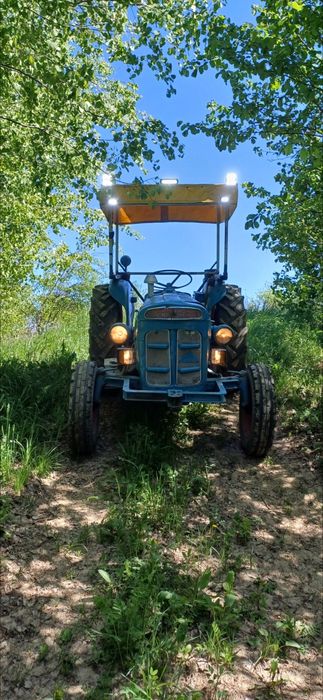 Tractor Ford super dexta
